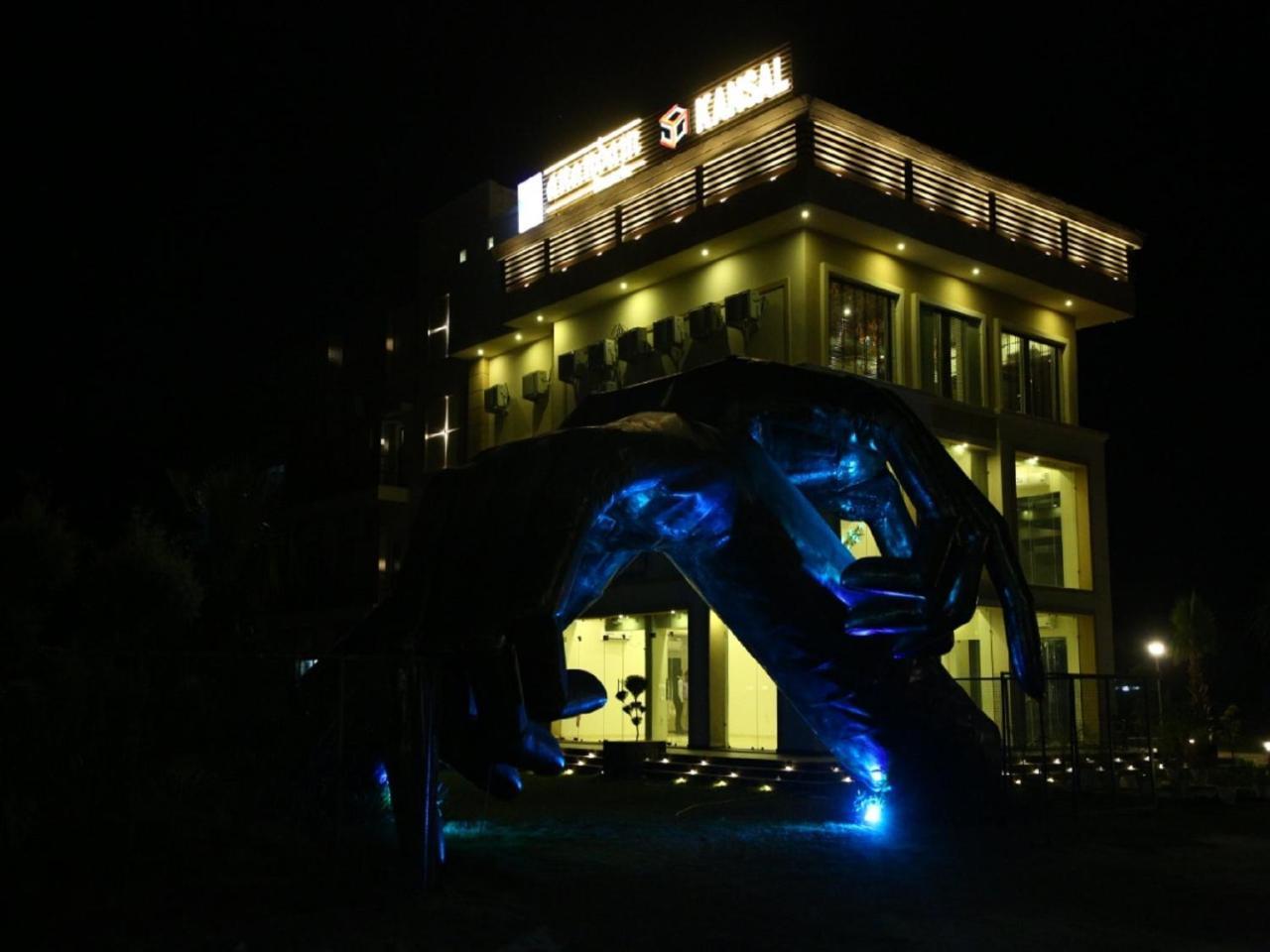 Anandam Clarks Inn Suites Вриндавана Экстерьер фото