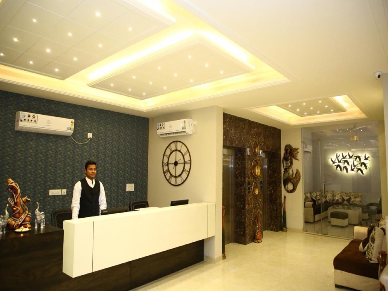 Anandam Clarks Inn Suites Вриндавана Экстерьер фото