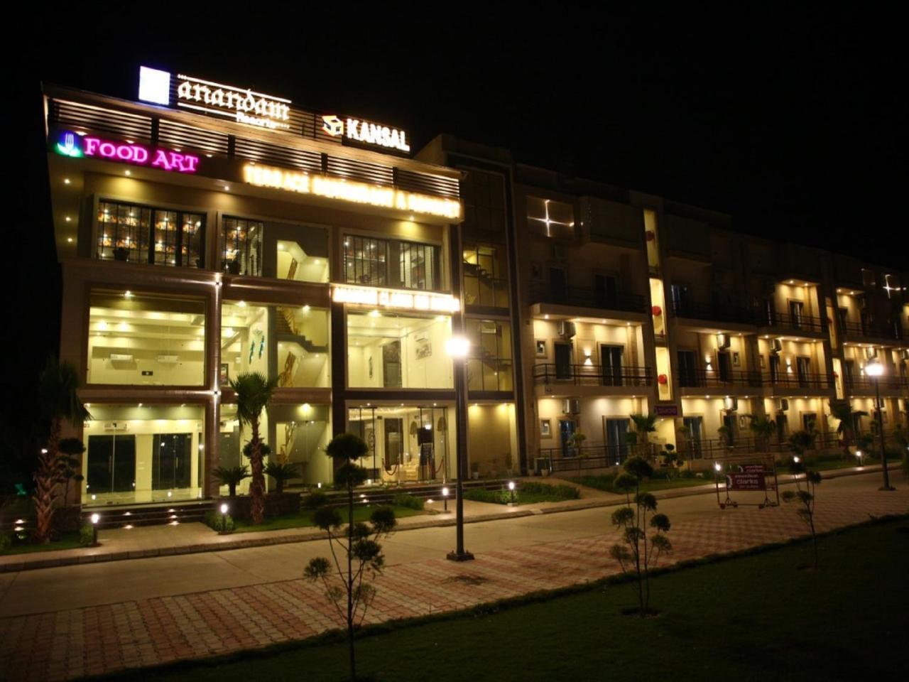 Anandam Clarks Inn Suites Вриндавана Экстерьер фото