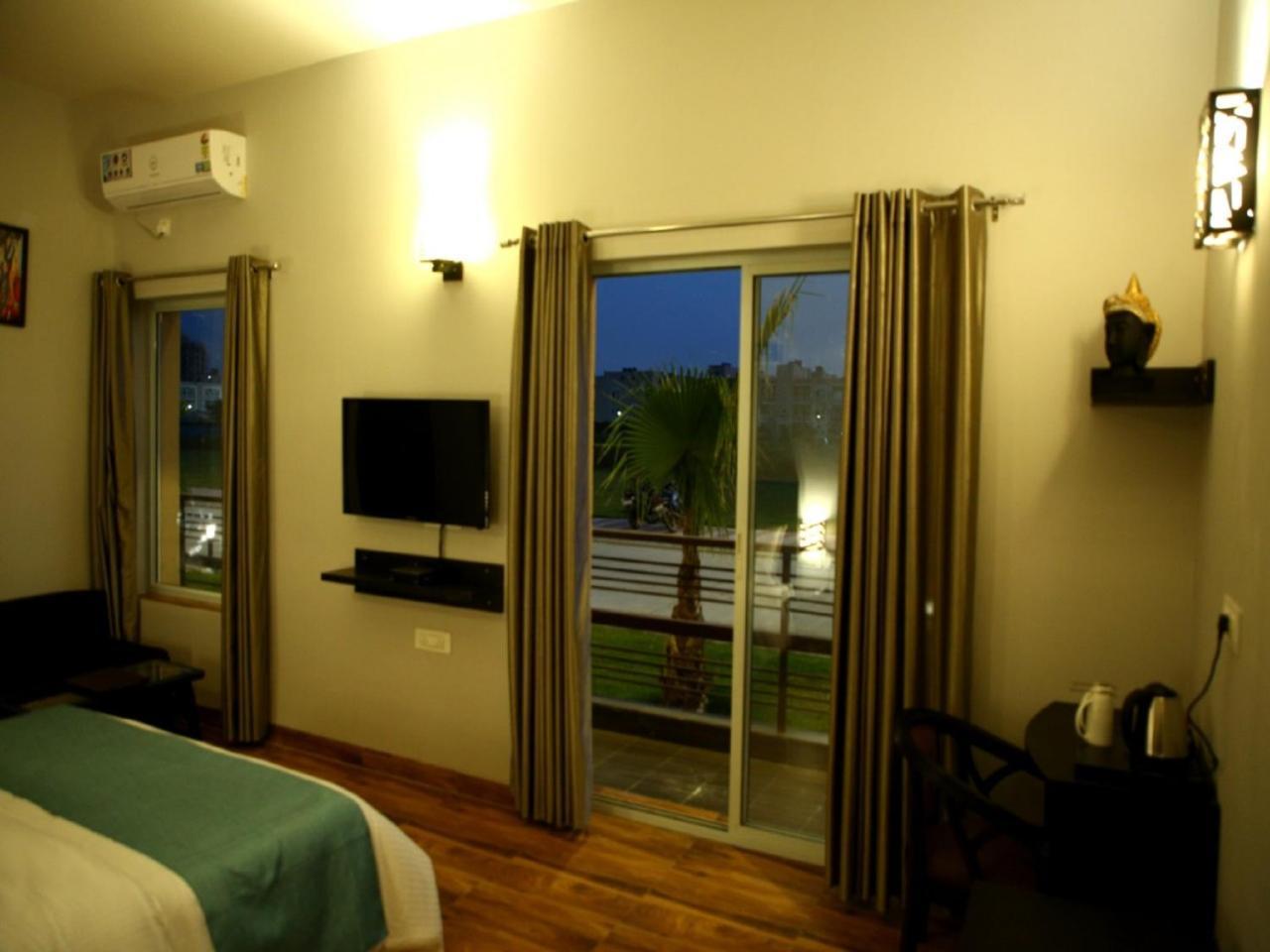 Anandam Clarks Inn Suites Вриндавана Экстерьер фото