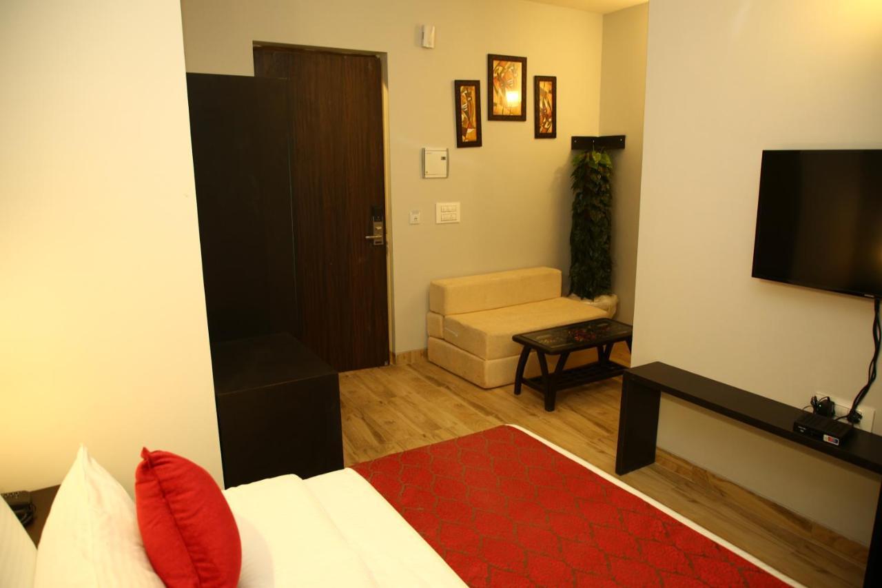 Anandam Clarks Inn Suites Вриндавана Экстерьер фото
