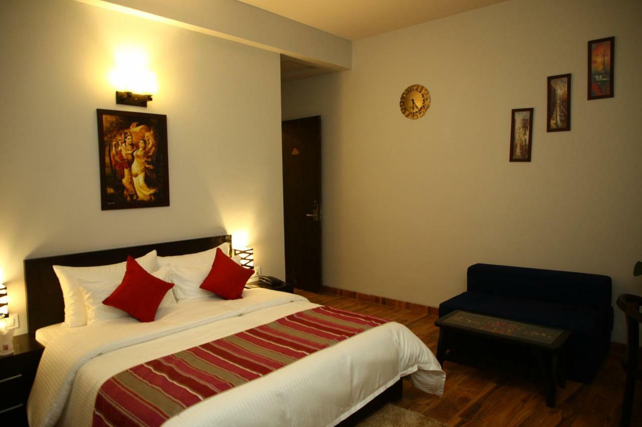 Anandam Clarks Inn Suites Вриндавана Экстерьер фото