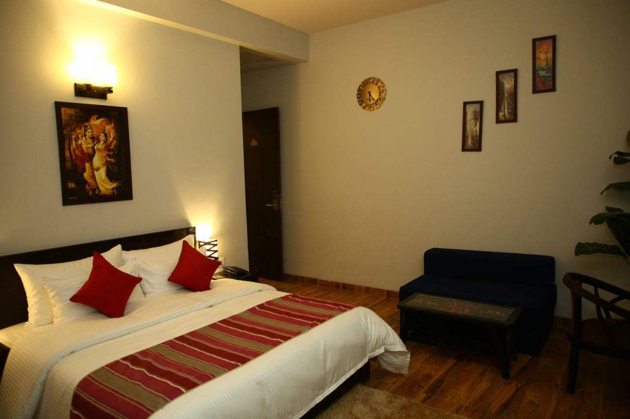 Anandam Clarks Inn Suites Вриндавана Экстерьер фото