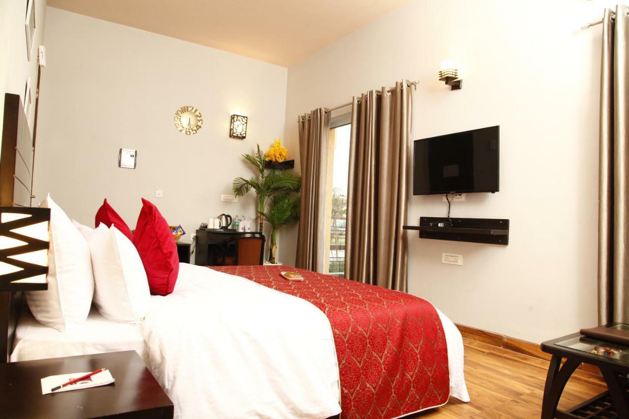 Anandam Clarks Inn Suites Вриндавана Экстерьер фото