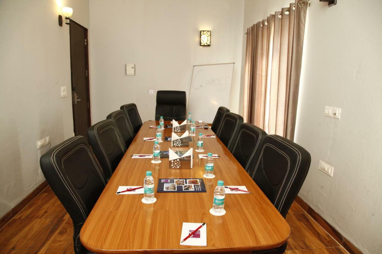 Anandam Clarks Inn Suites Вриндавана Экстерьер фото