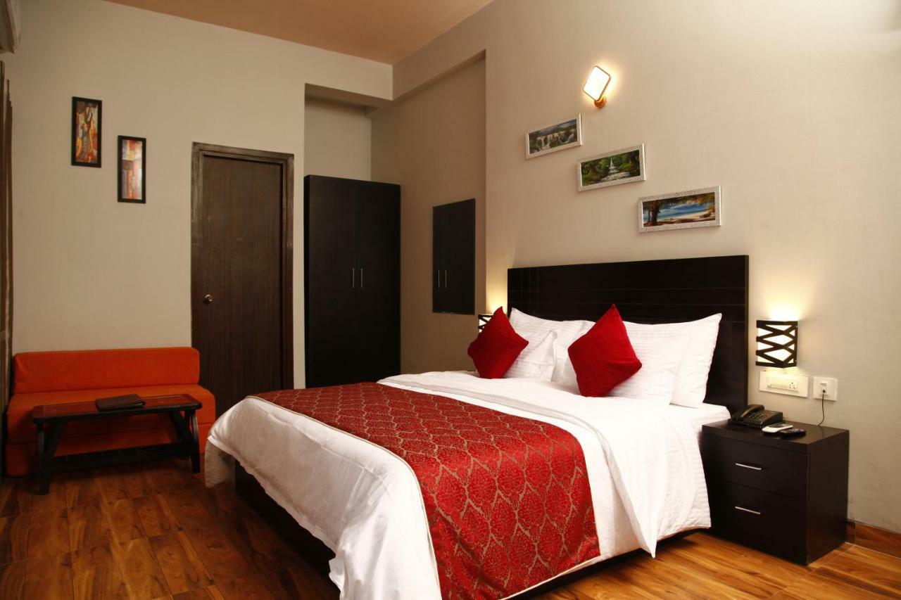 Anandam Clarks Inn Suites Вриндавана Экстерьер фото